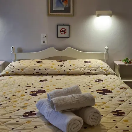 Voula 3* Agios Stefanos Avliotes (Corfu)