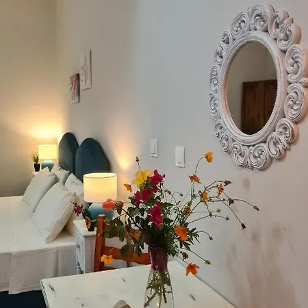 Voula Bed & Breakfast 3*
